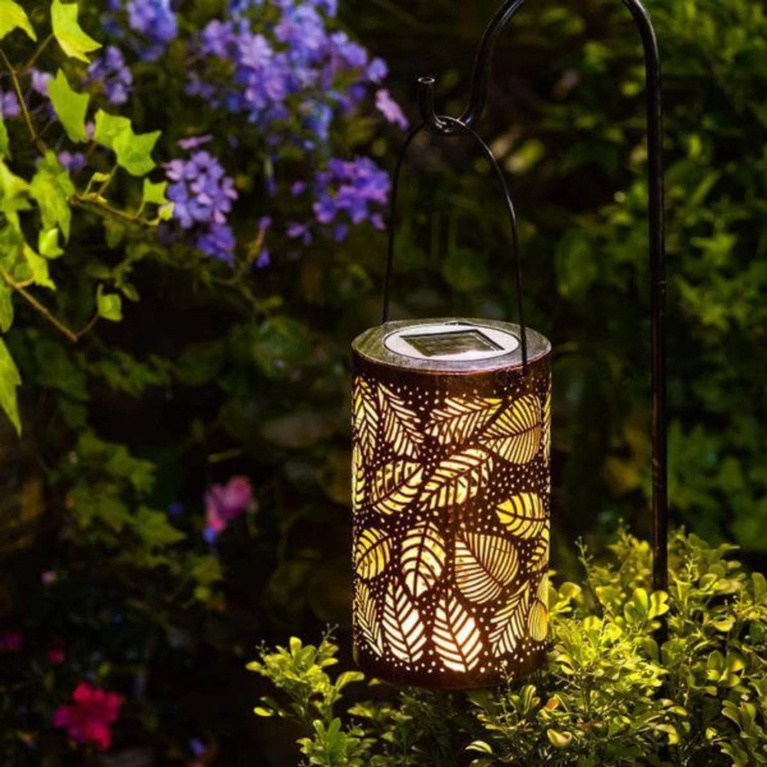 SylvaLeaf Solar Garden Lamp With Elegant Leaf Motif For Pathways