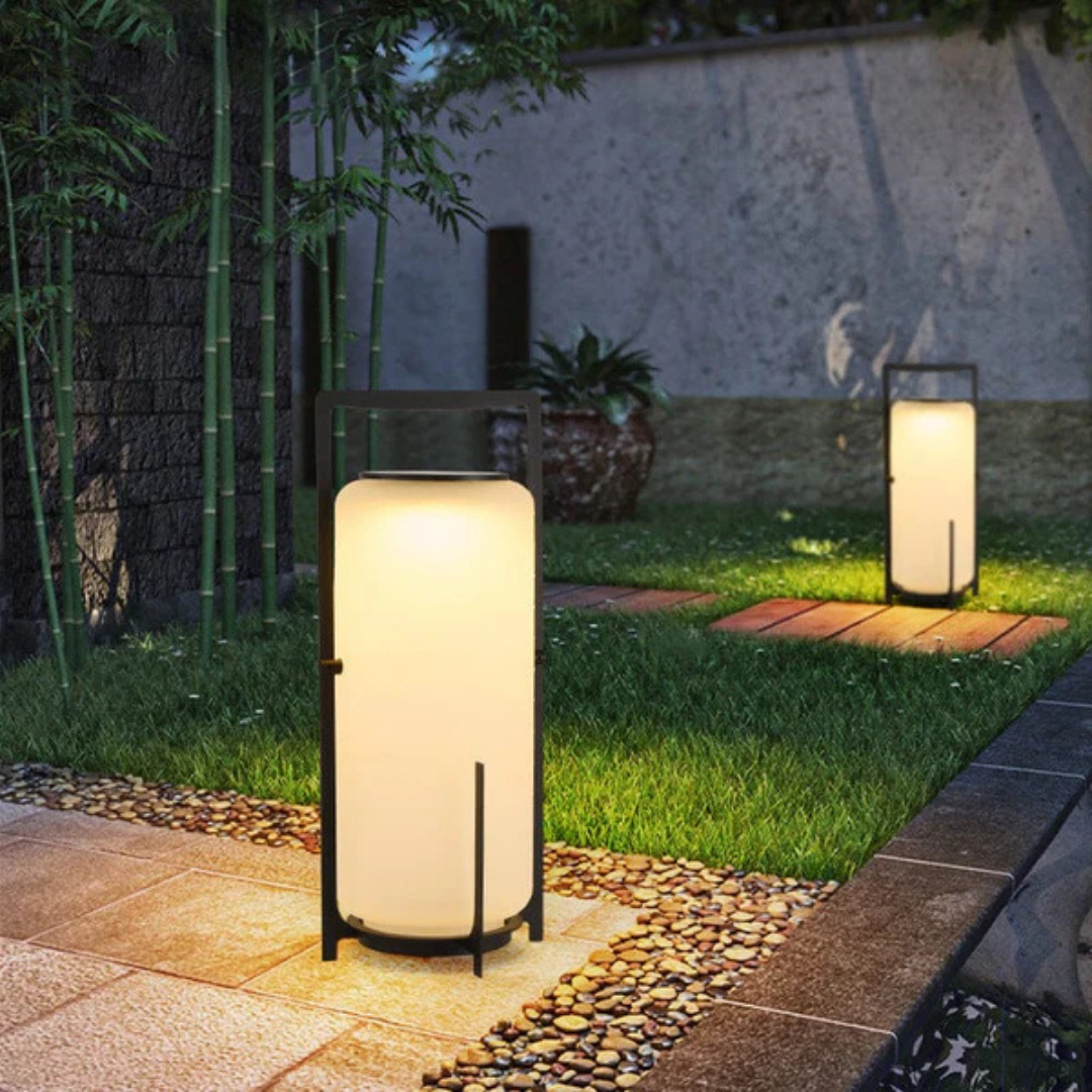 Solara 100% Solar Powered Outdoor Lamp With Dusk Sensor